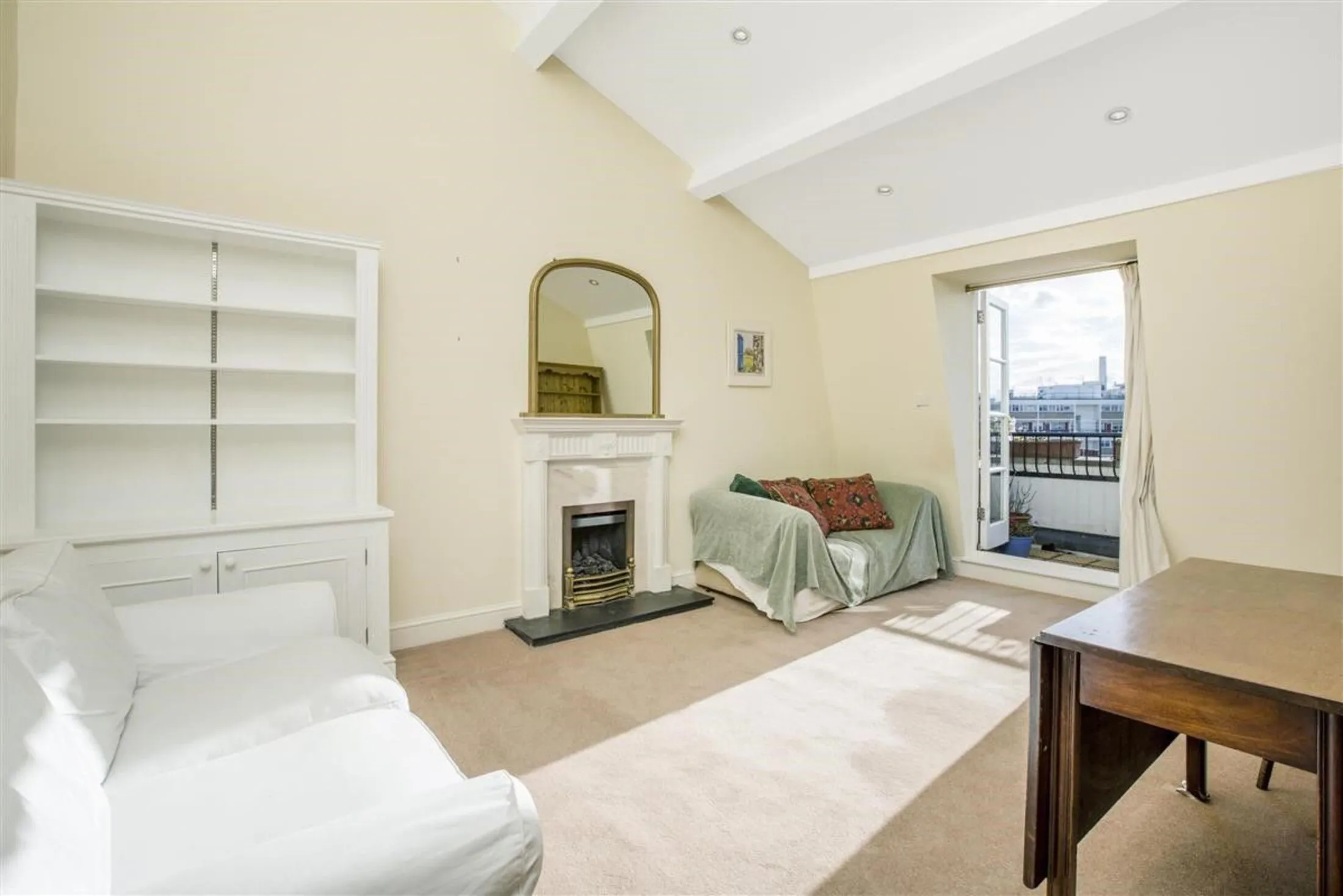 Flat Cambridge Street in City of Westminster