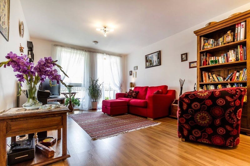 Room Park Road in Greater London