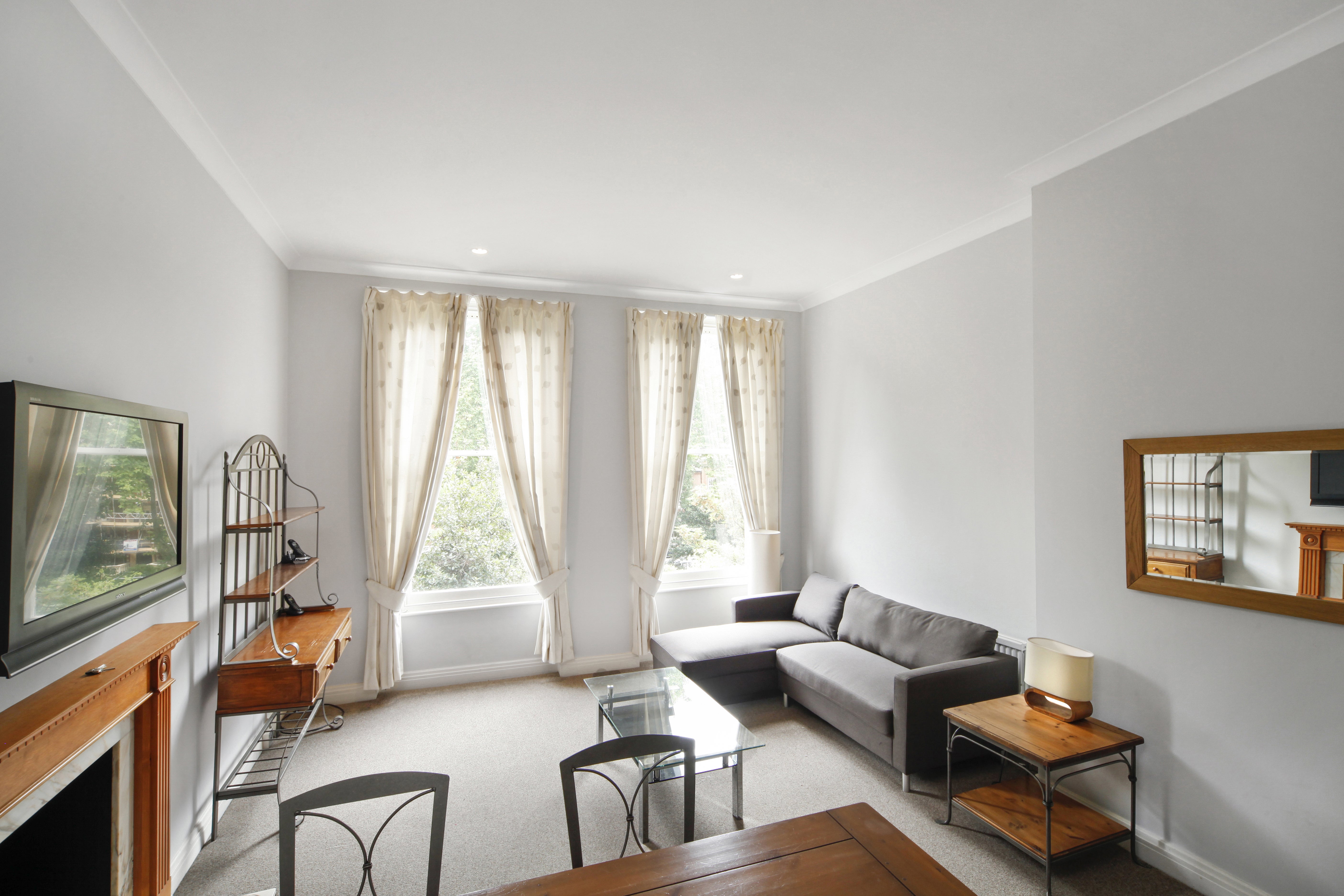 Flat Courtfield Road in Greater London