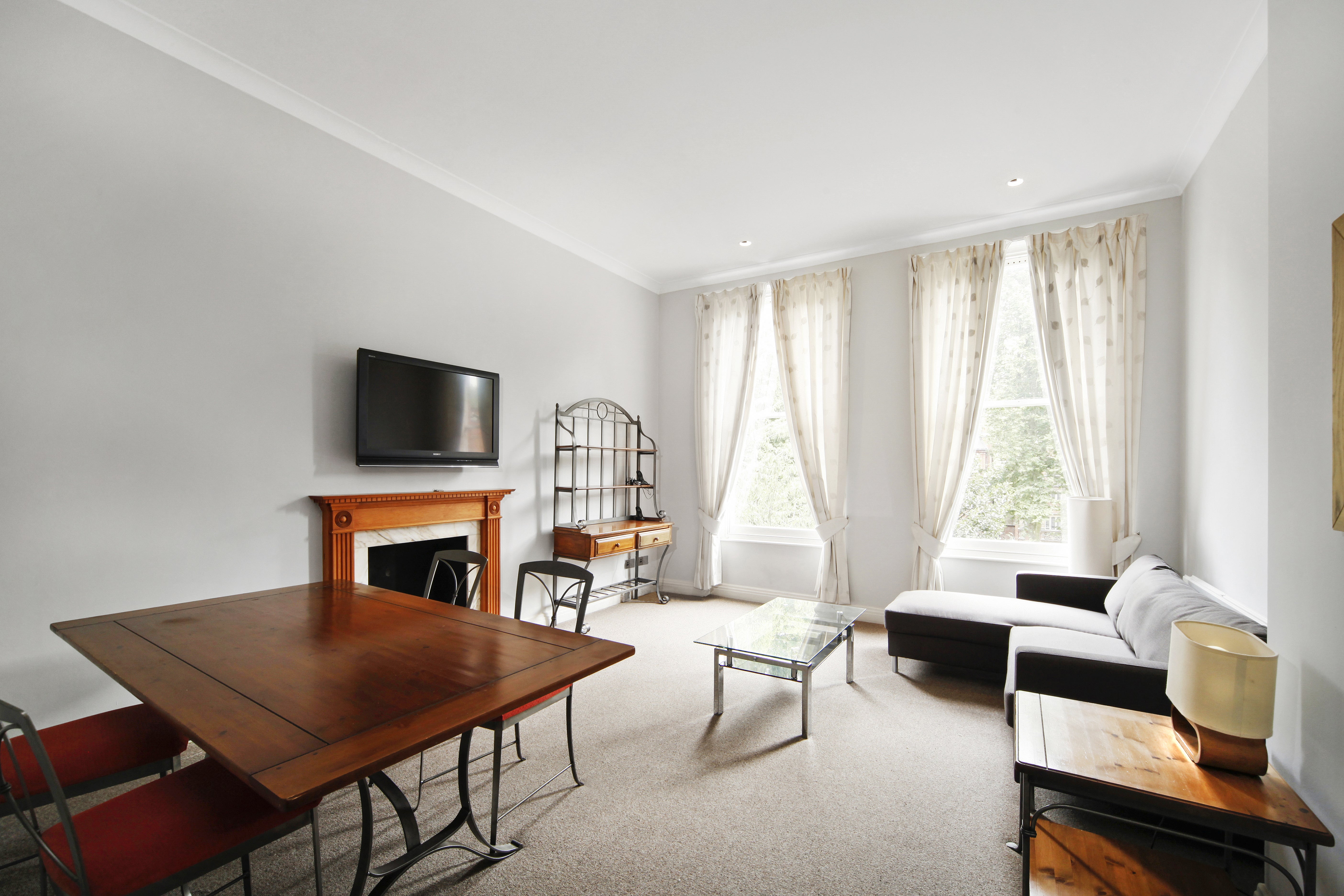 Flat Courtfield Road in Greater London