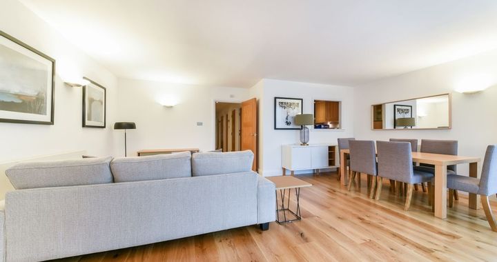 Flat New Globe Walk in Greater London