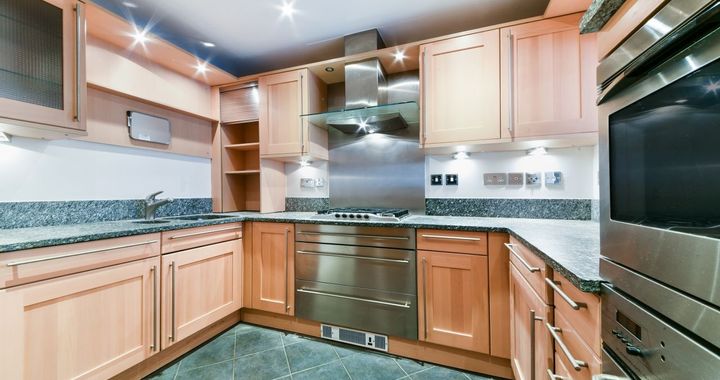 Flat New Globe Walk in Greater London