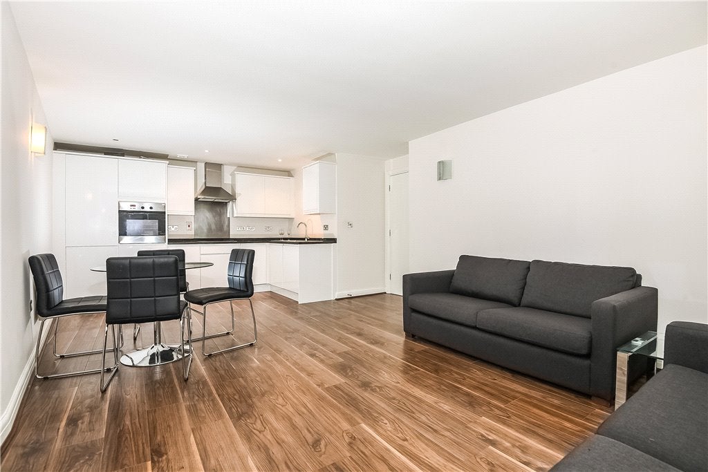 Flat Three Oak Lane in Greater London