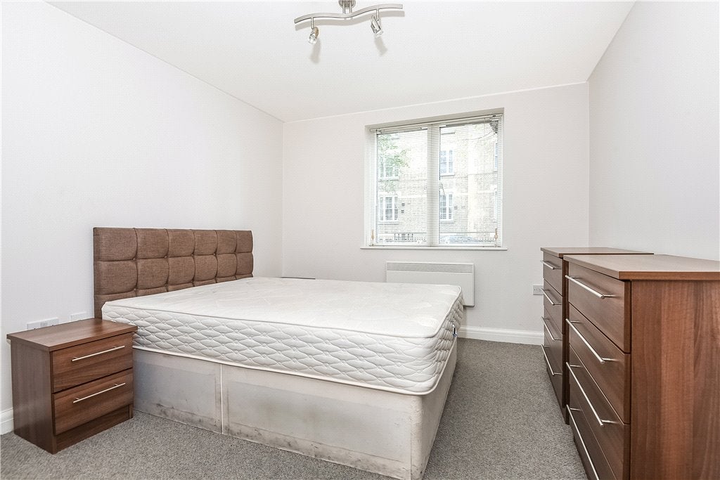 Flat Three Oak Lane in Greater London