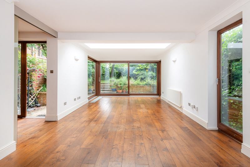 Flat Priory Road in Greater London