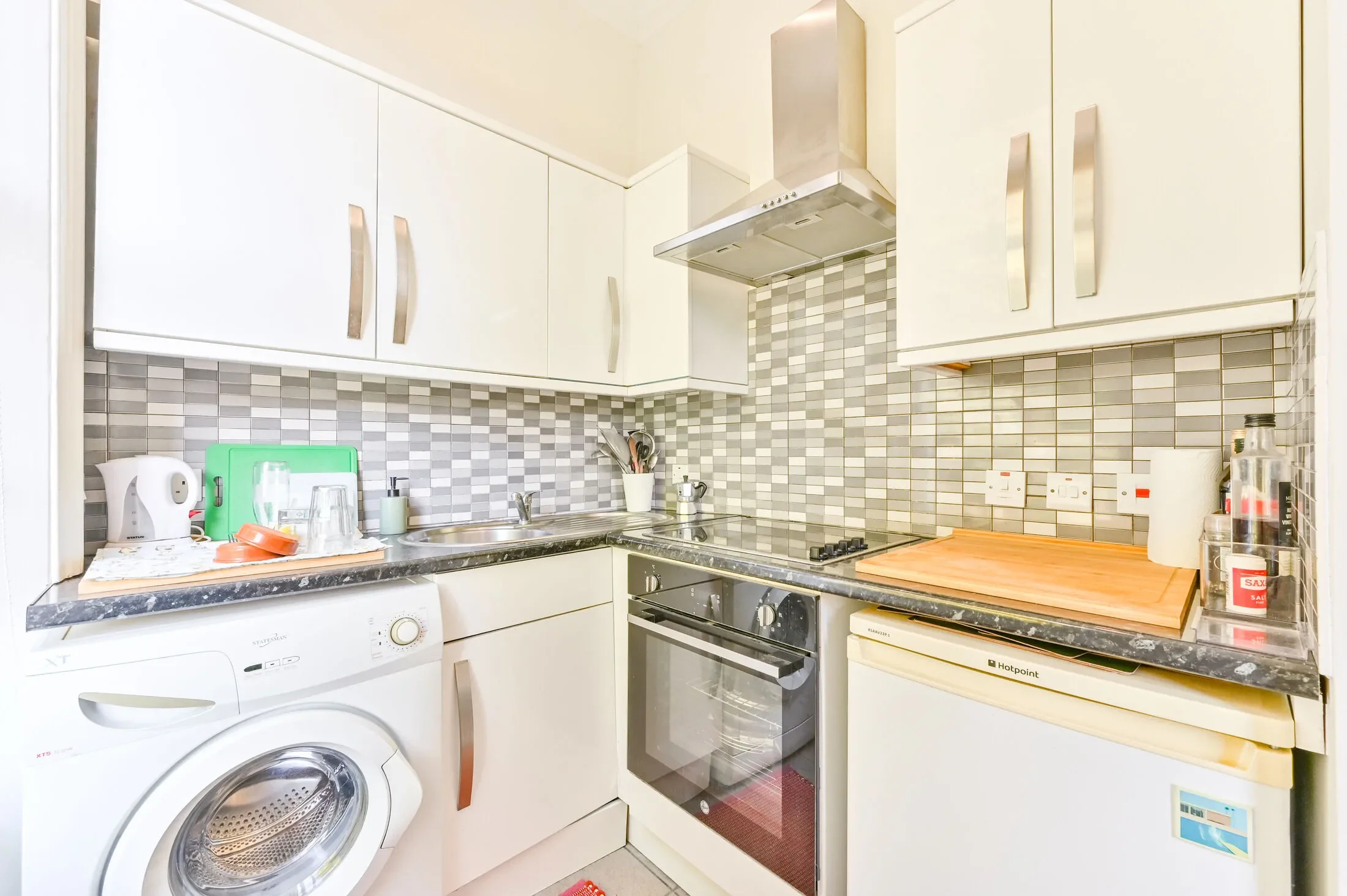 Flat Lauderdale Road in City of Westminster