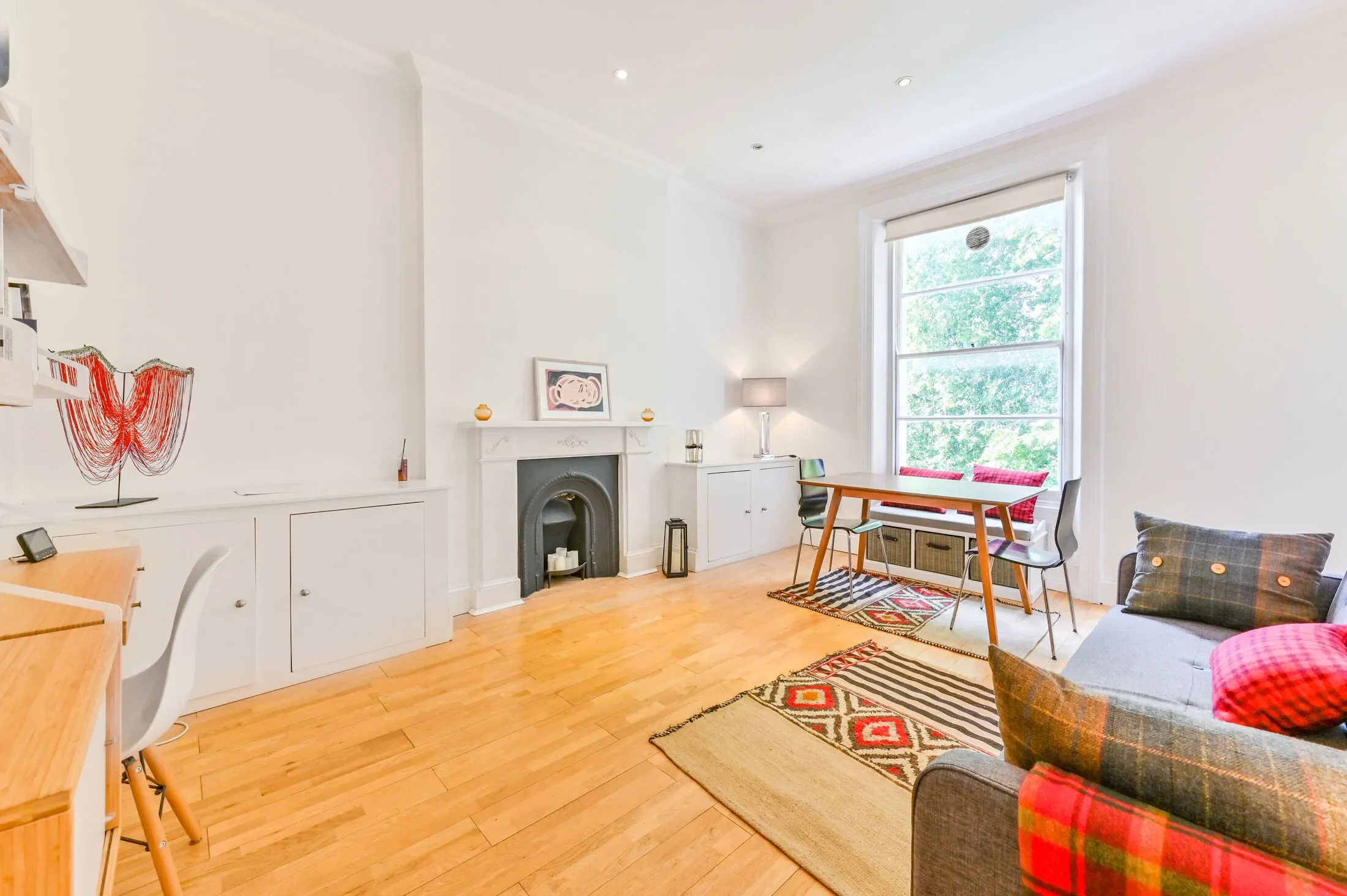 Flat Lauderdale Road in City of Westminster