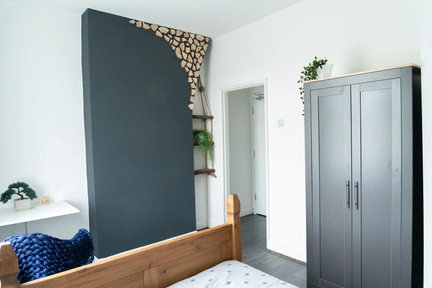 Room Hughes Street in Burnley