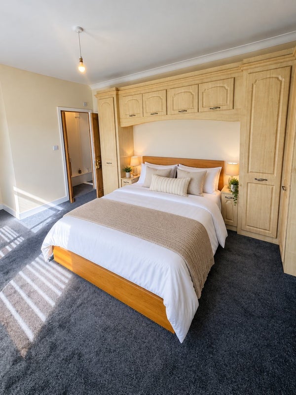Room Plaistow Lane in Greater London