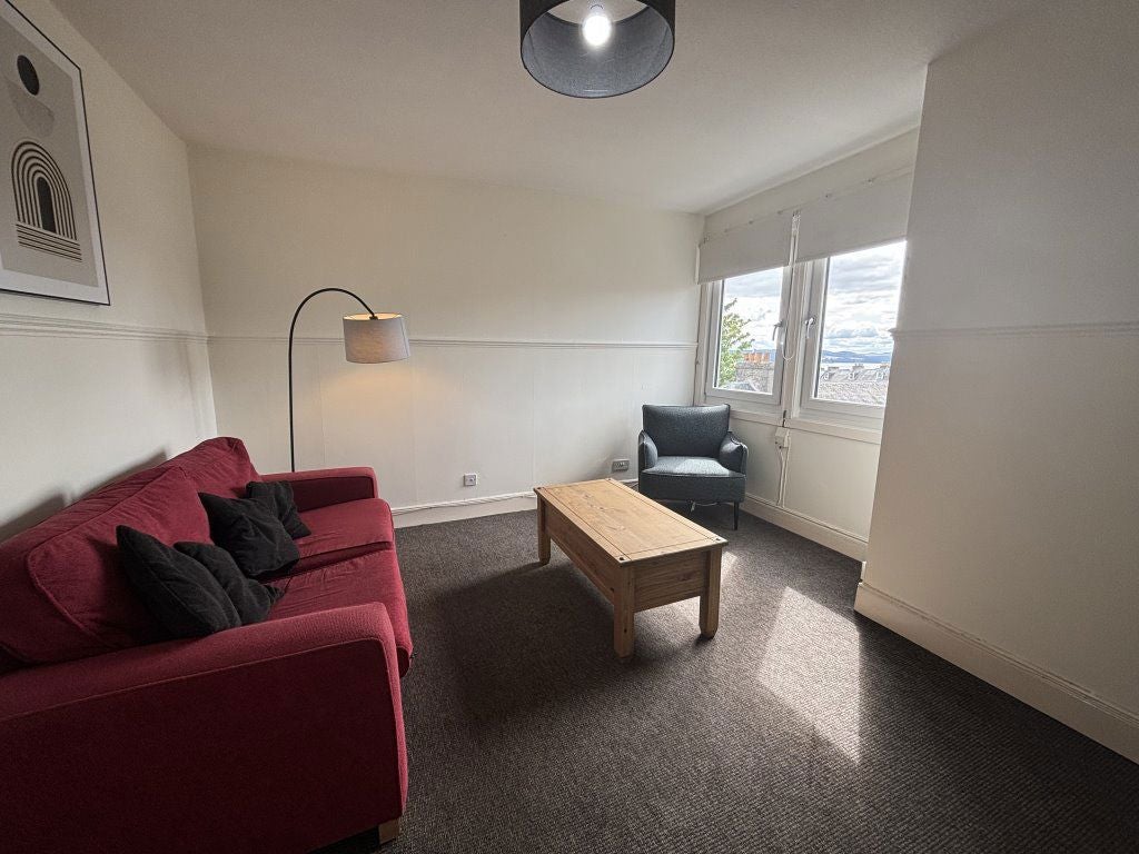 Flat Seafield Road in Dundee
