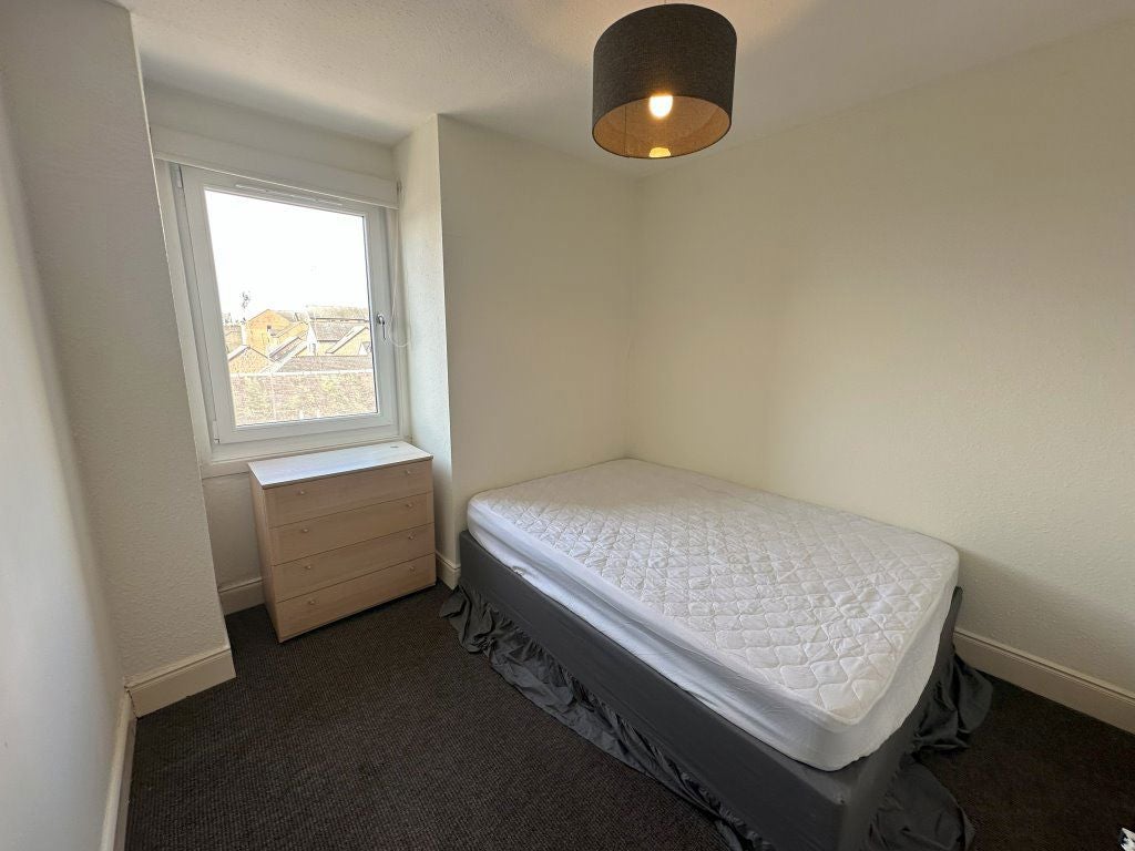 Flat Seafield Road in Dundee