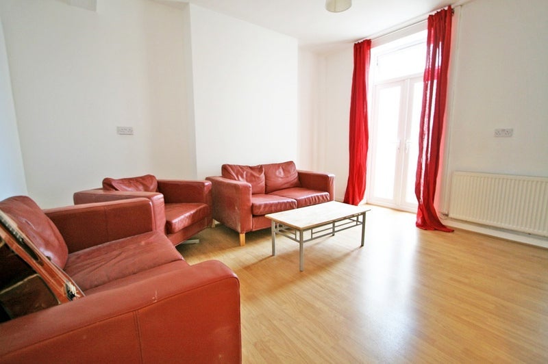 Room Carlisle Street in Cardiff