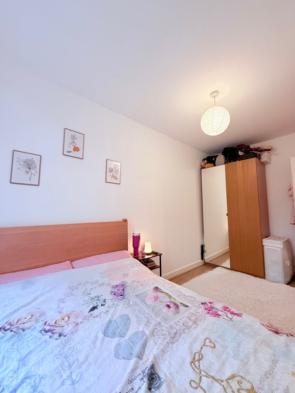 Room St Michael's Road in Greater London