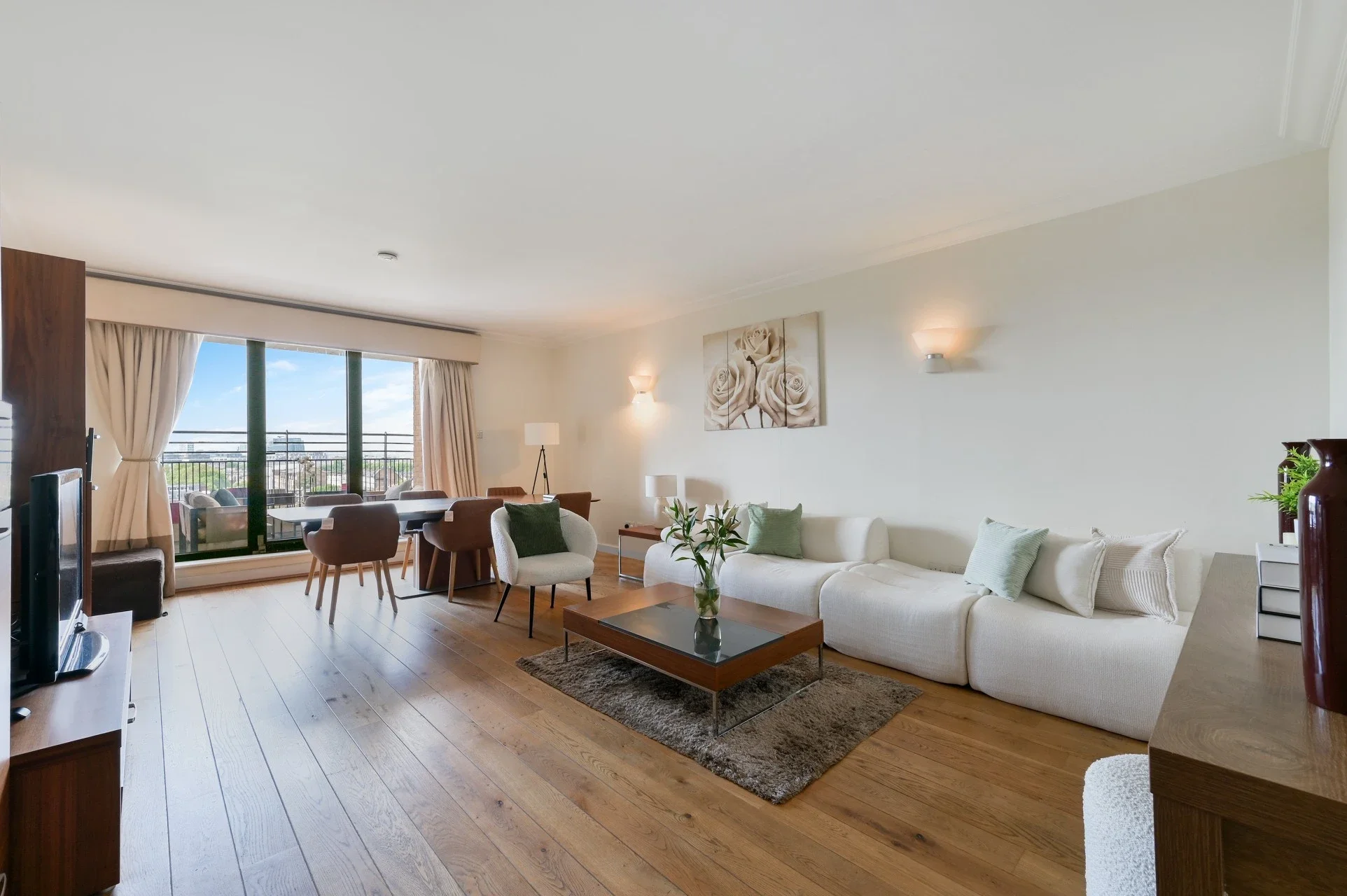 Flat Point W Access Road in Greater London