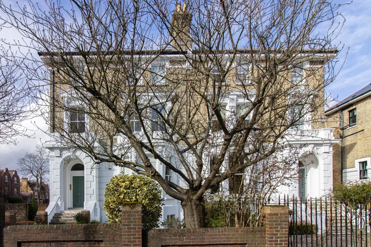 Flat Ravenna Road in Greater London