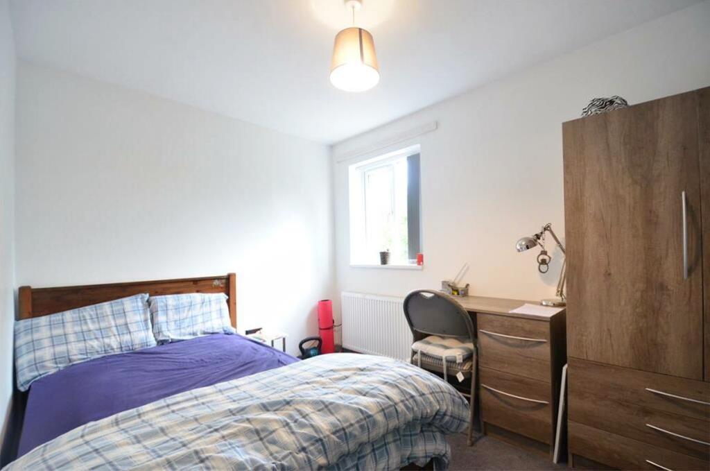 Flat Cadnam Close in Birmingham