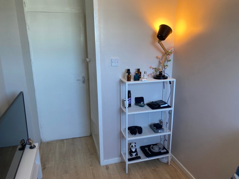 Room Glanville Road in Greater London