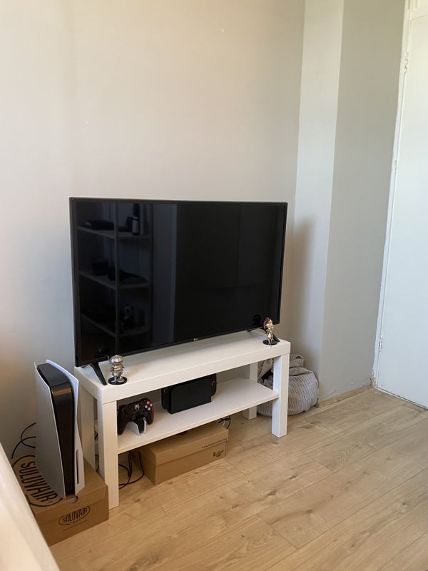 Room Glanville Road in Greater London