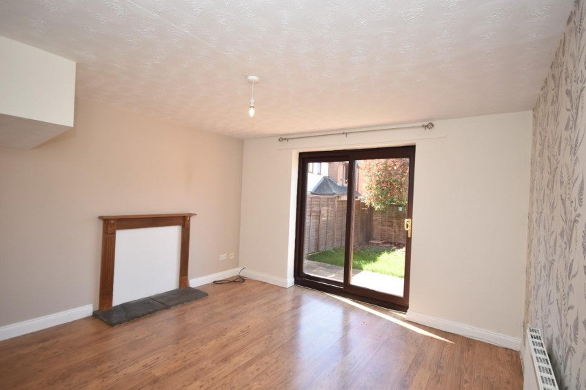 House Woodpecker Way in Northampton