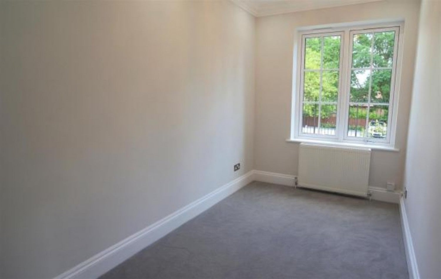 Flat Castle Road in Surrey Heath