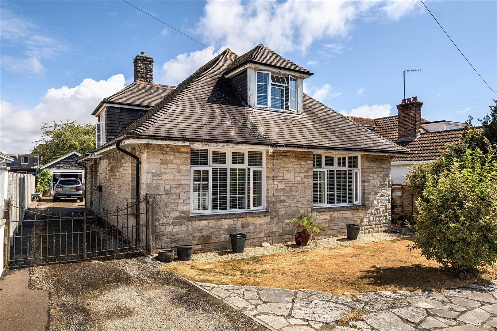 House Dorchester Road in Weymouth