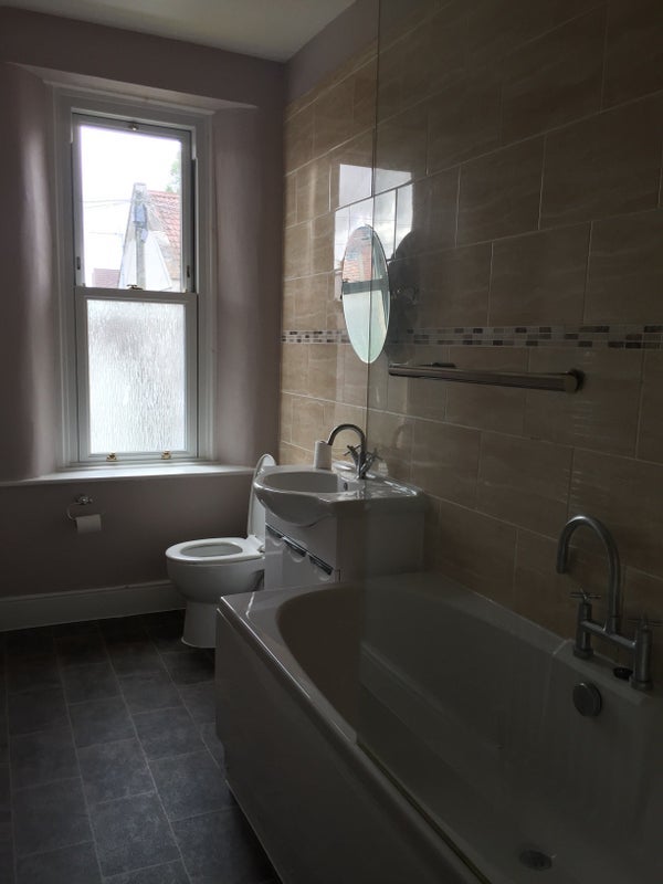 Room Winchester Road in Bristol