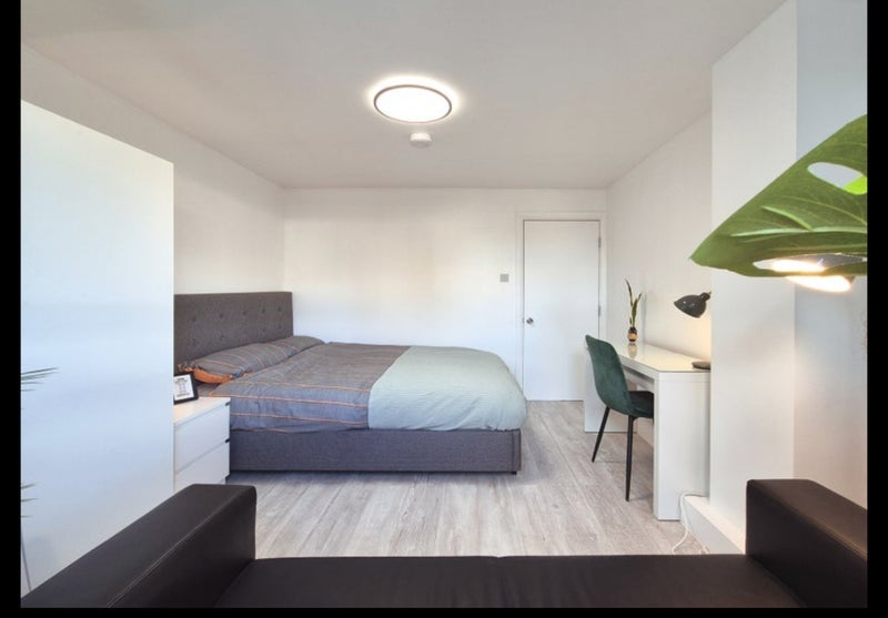 Room Benworth Street in Greater London