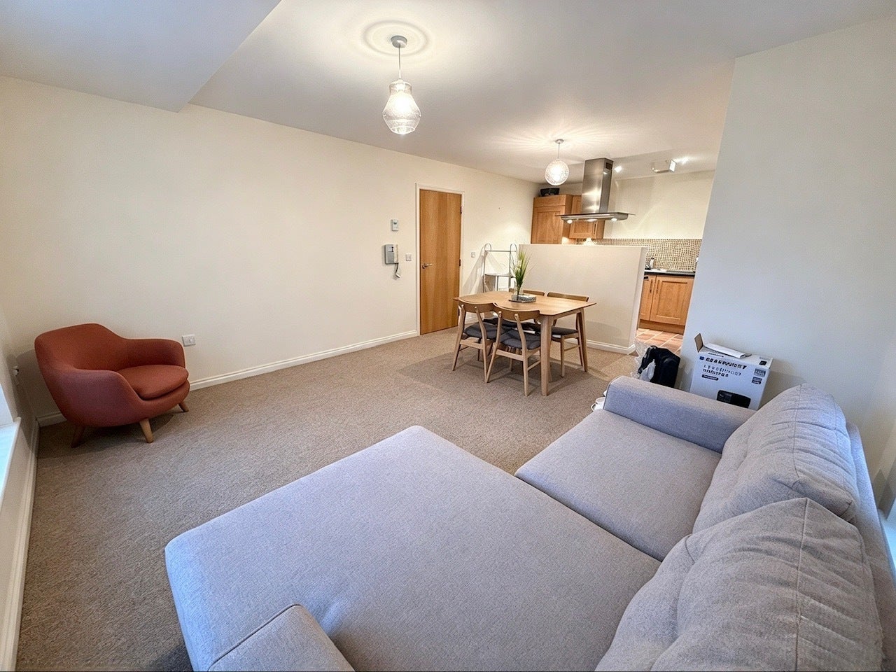 Flat Roundhaven in Durham