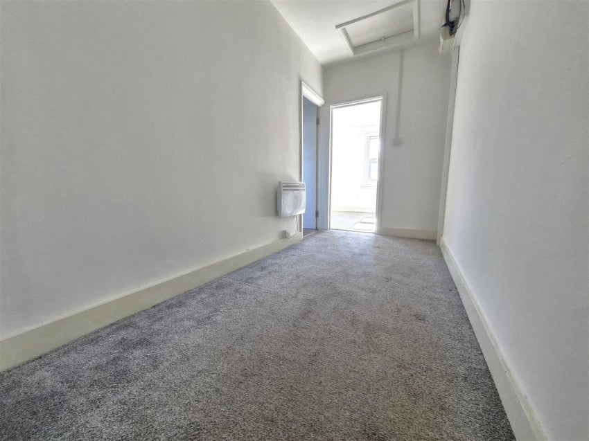 Flat Springfield Road in Greater London