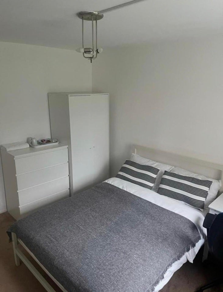 Room Longbridge Road in Greater London