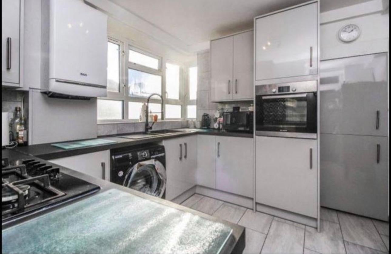 Room Longbridge Road in Greater London