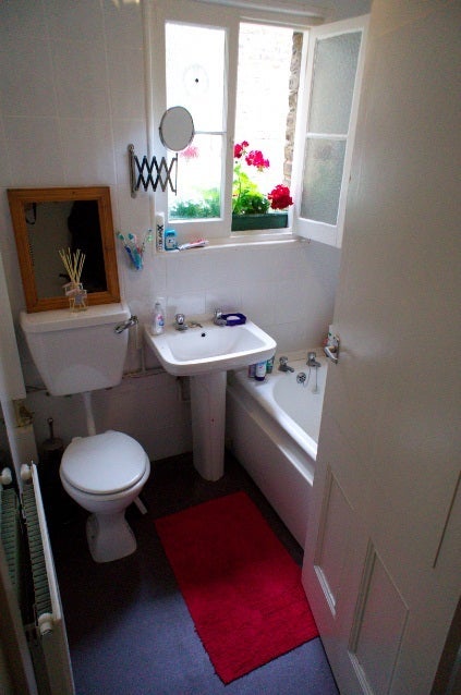 Room Iffley Road in Greater London
