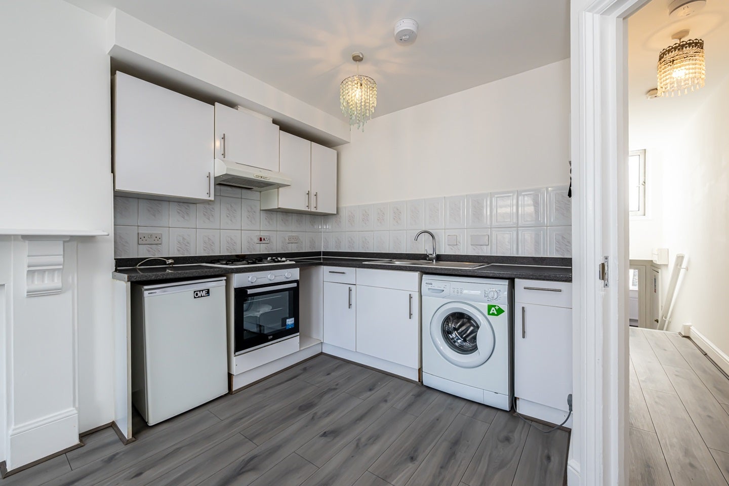 Flat Kilburn Lane in Greater London
