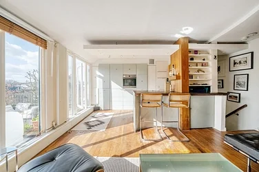 Flat Fulham Road in Greater London