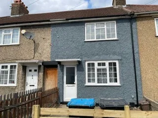 House Croft Road in Greater London