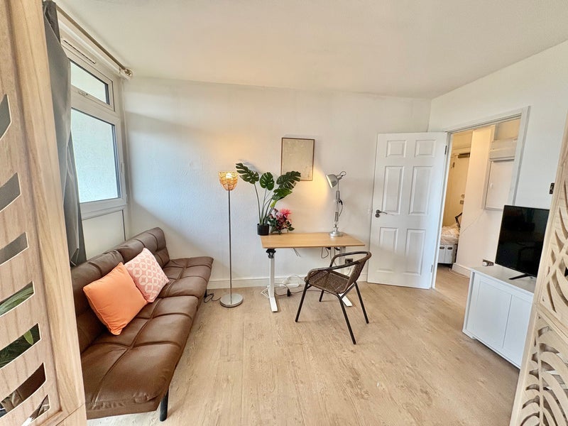 Room Bromley High Street in Greater London