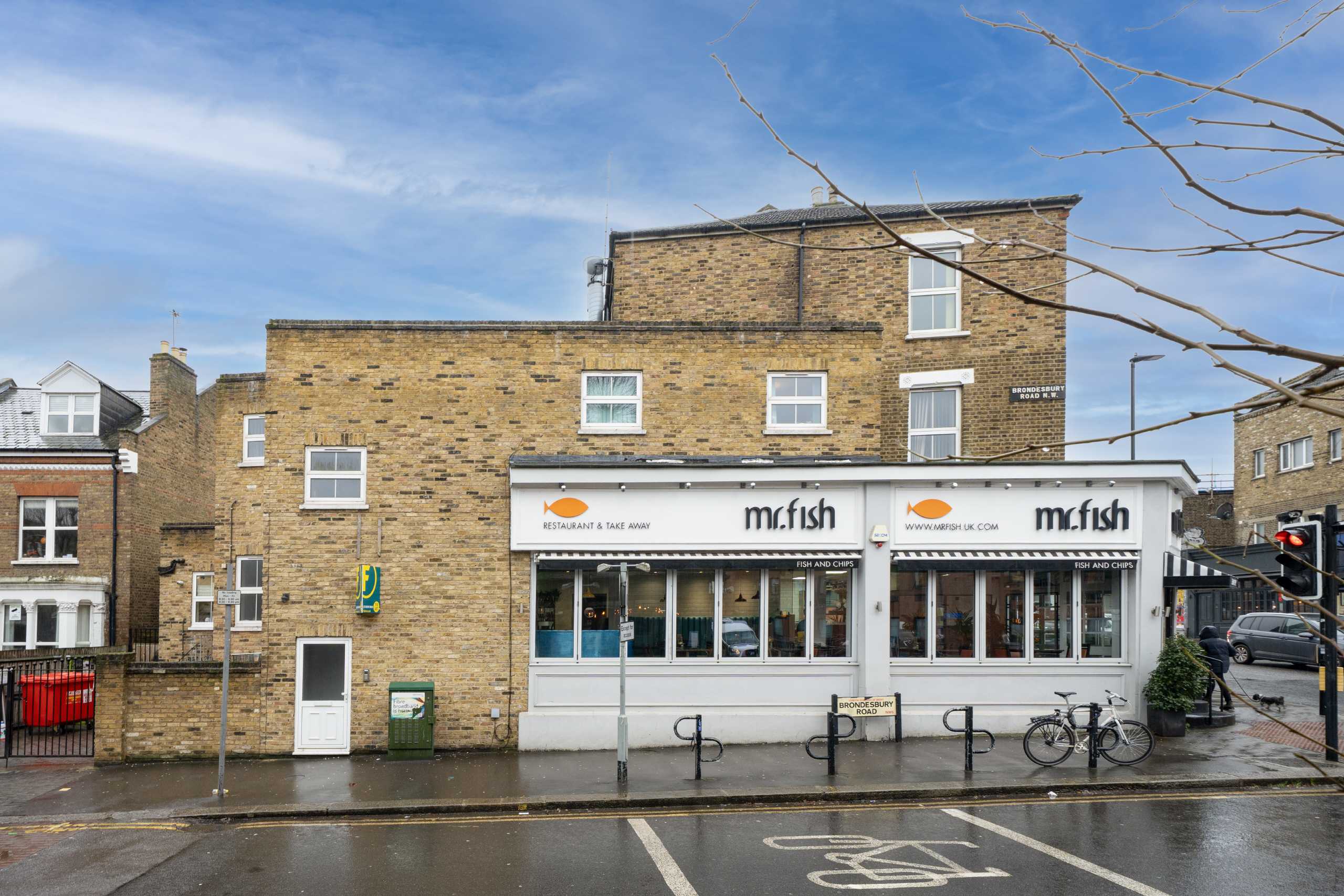 Flat Salusbury Road in Greater London