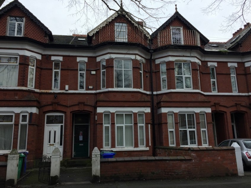 Flat Blair Road in Manchester