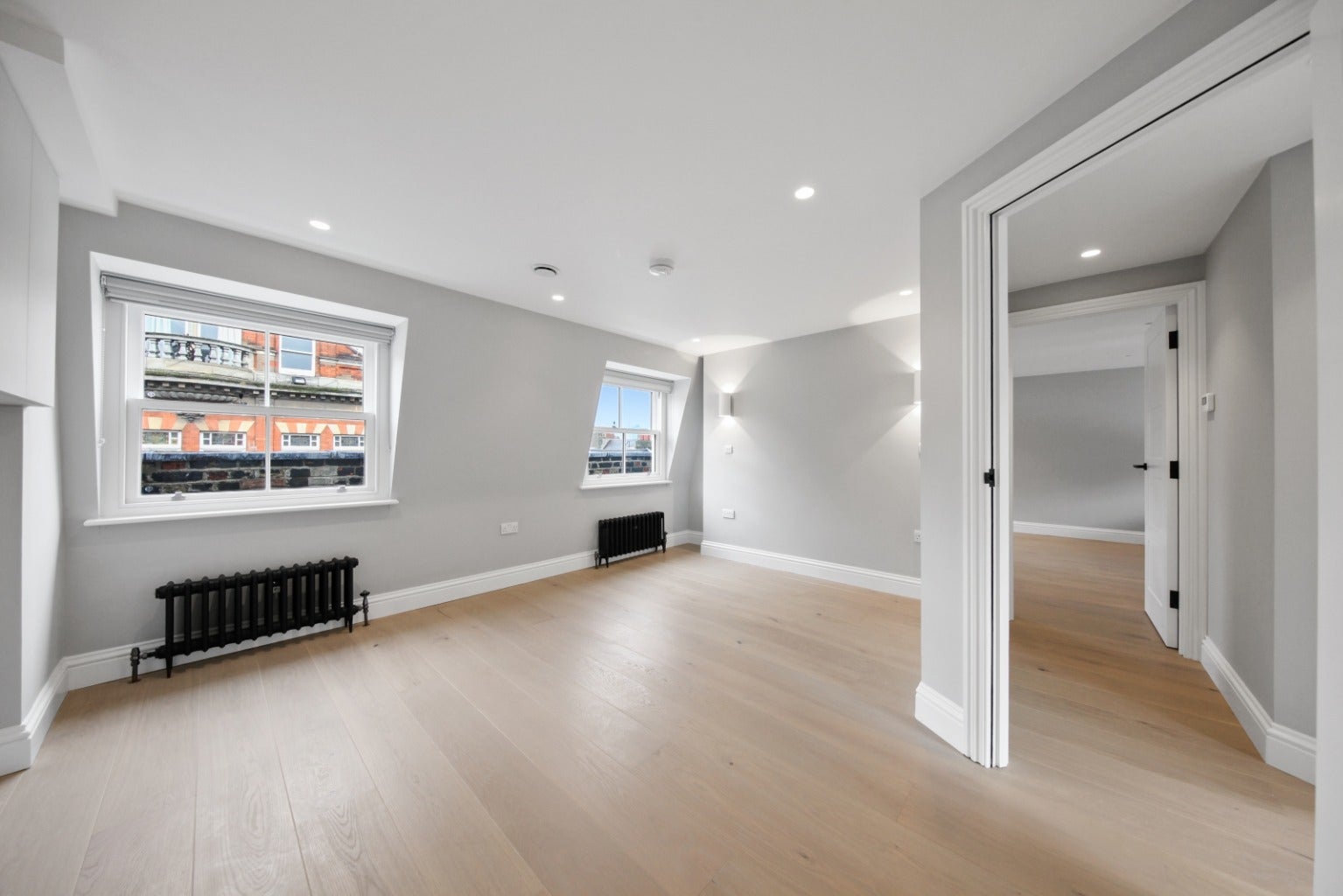Flat Shaftesbury Avenue in City of Westminster