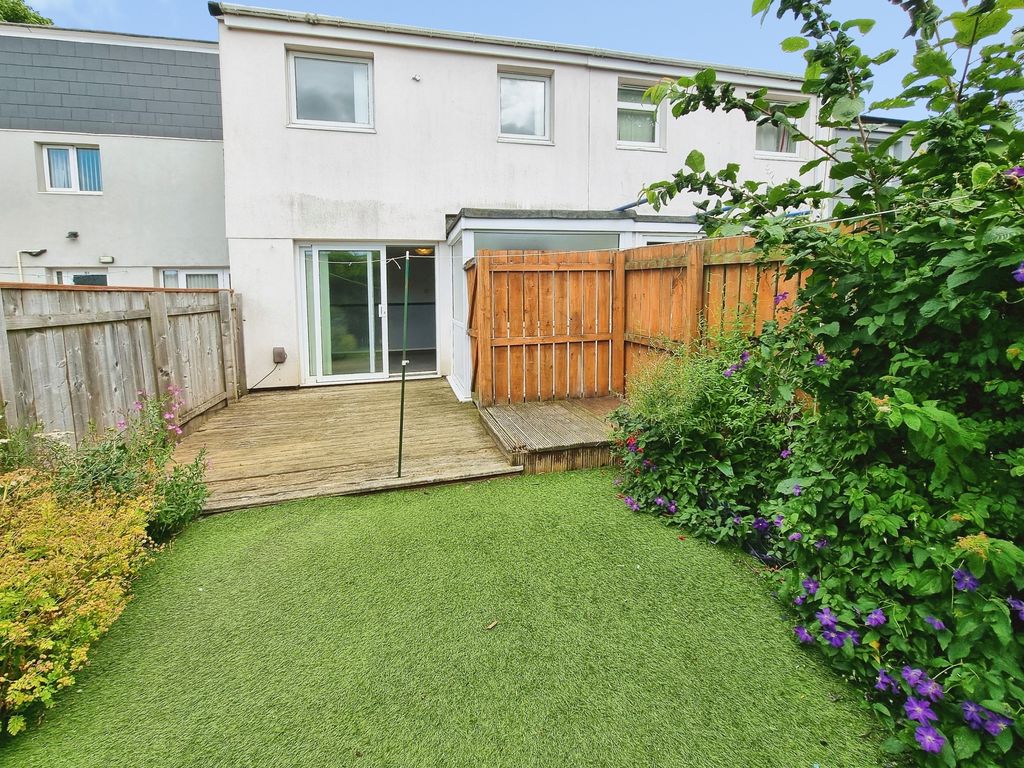 House Eshott Close in Newcastle upon Tyne