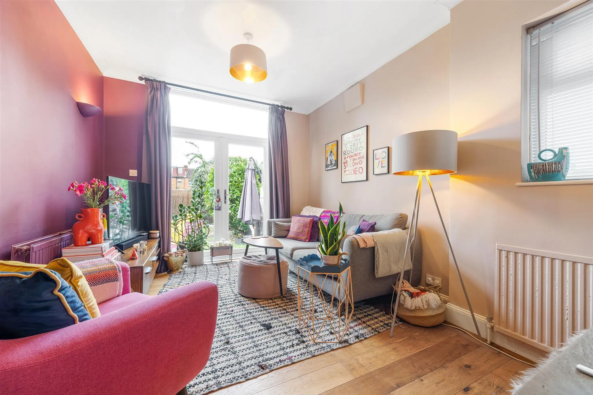 Flat Samos Road in Greater London