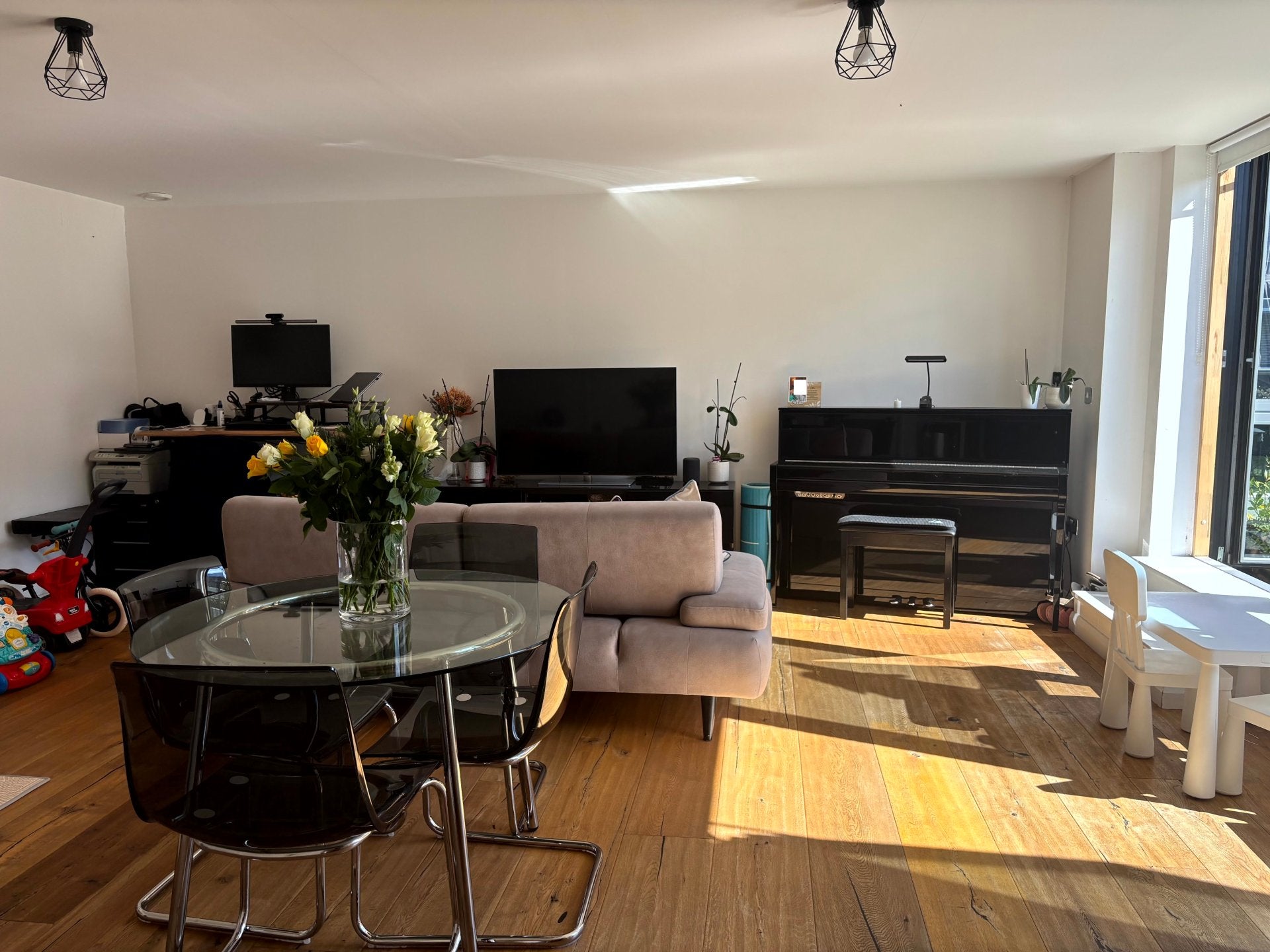 Flat Hansel Road in Greater London