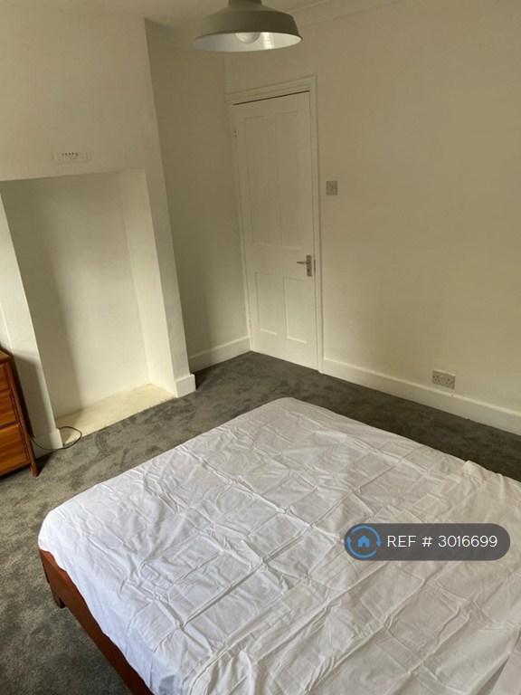Room Cromwell Avenue in Broxbourne
