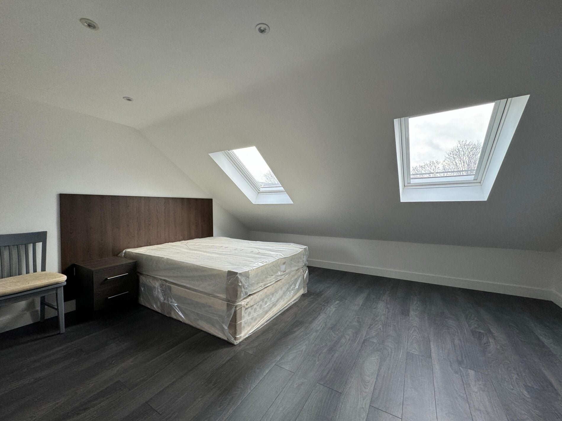 Flat Great West Road in Greater London