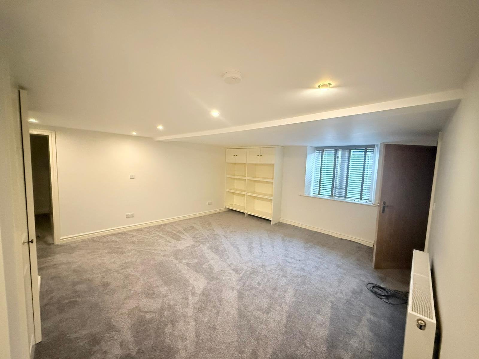 Flat Shelley Court in Bradford