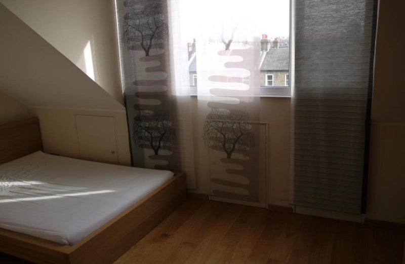 Room Hamilton Road in Greater London