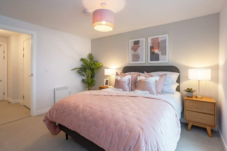 Room Dearmans Place in Salford