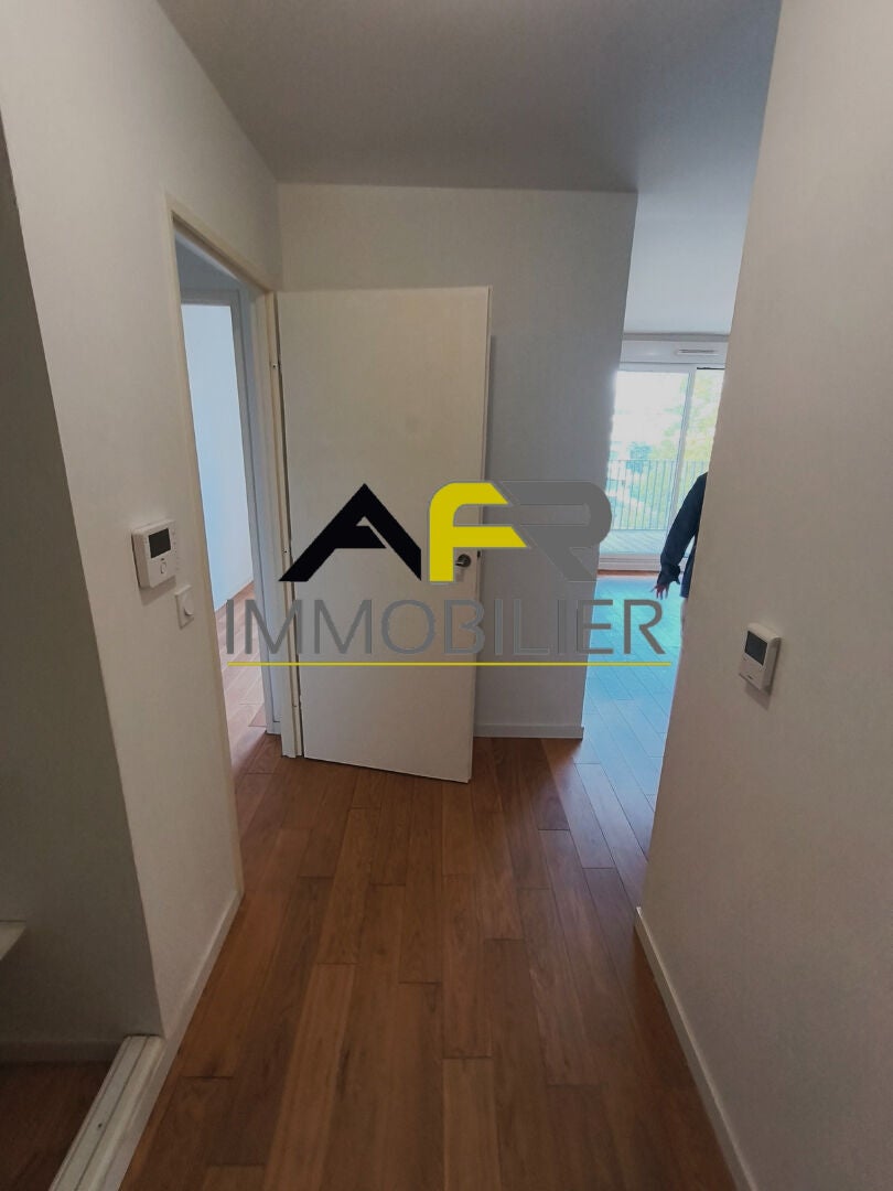 Flat Rue Lionel Terray in Rueil-Malmaison