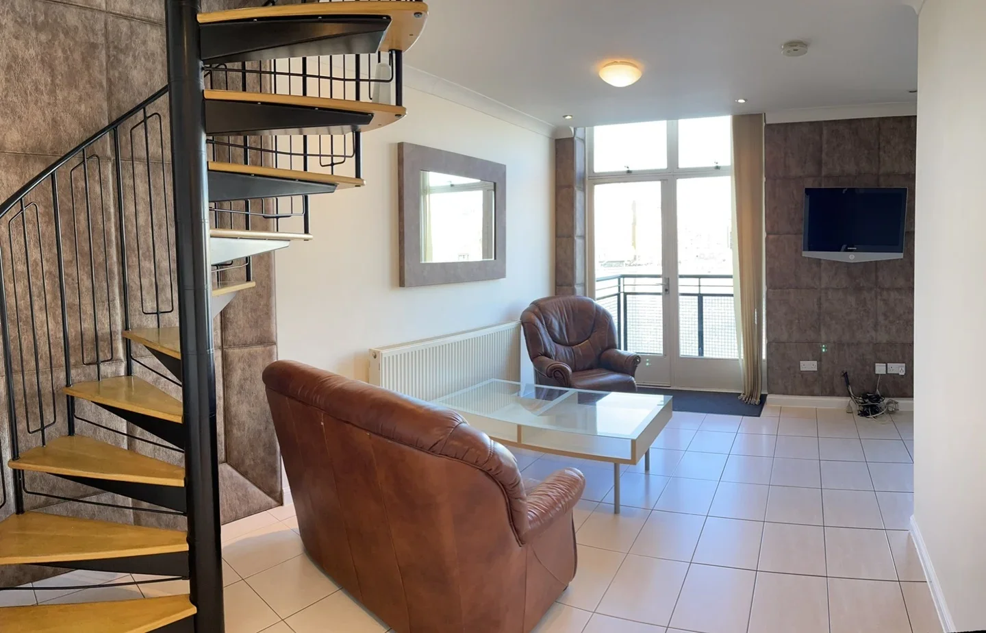 Flat Capulet Mews in Greater London