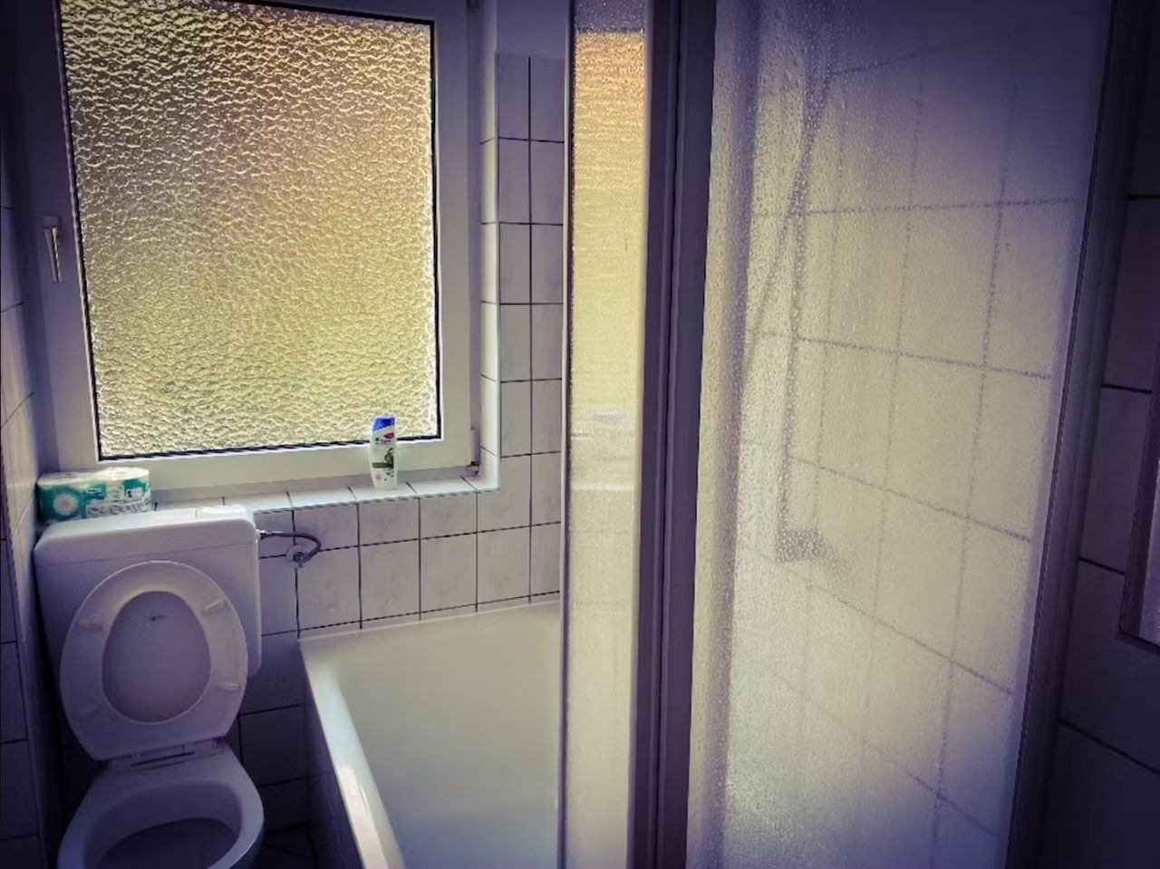 Zimmer Oeder Weg in Frankfurt am Main